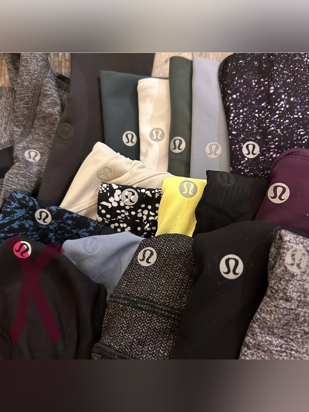 Lululemon size 4 bottoms women’s lot of 17